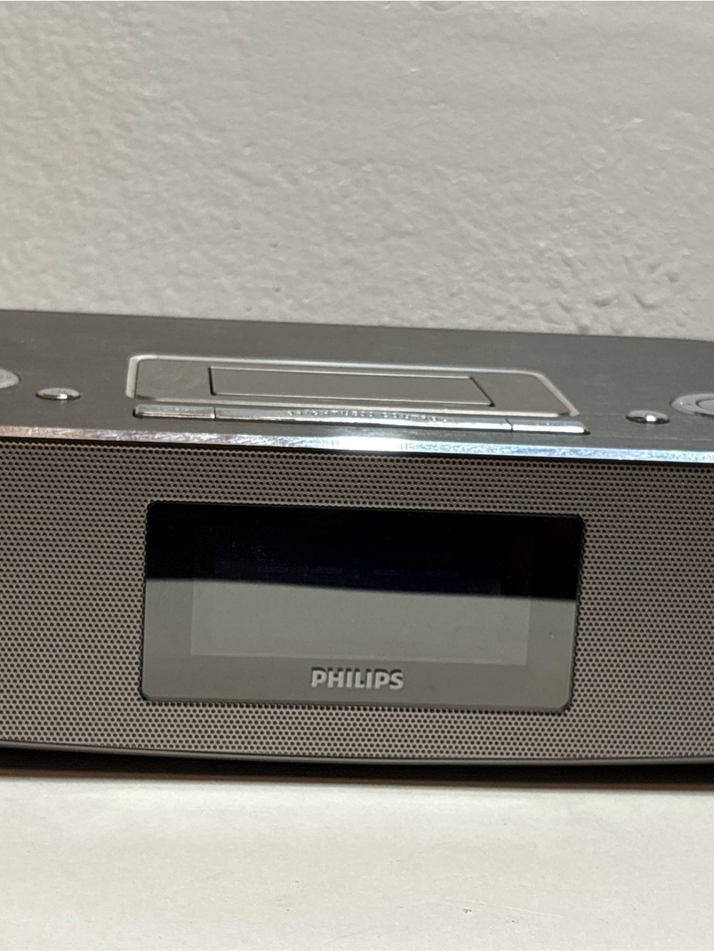 Philips Portable Speaker Dock in Silver Gray